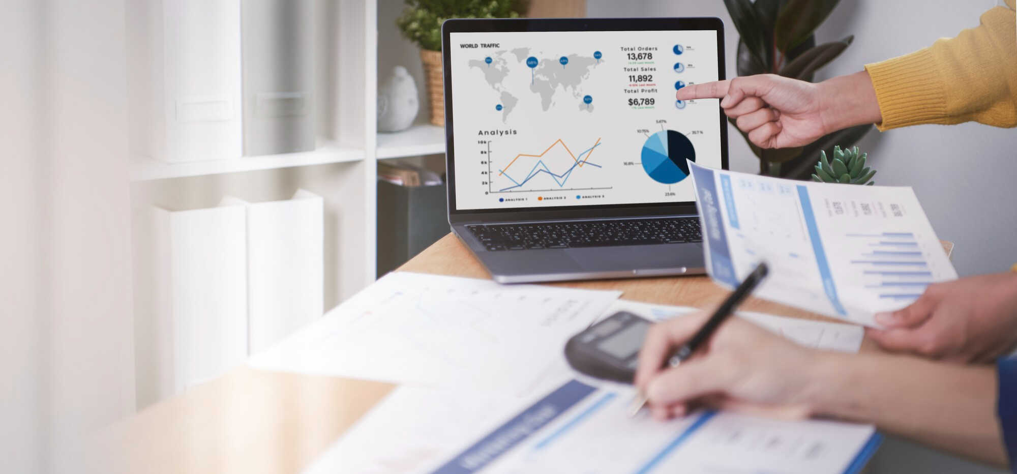businesspeople-meeting-plan-analysis-graph-company-finance-strat_optimized